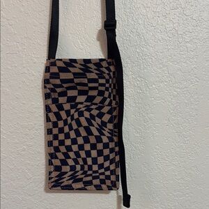 BAGGU ‘Indigo Trippy Checker’ Phone Sling
